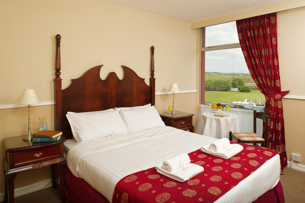 Logues Liscannor Hotel Exterior foto